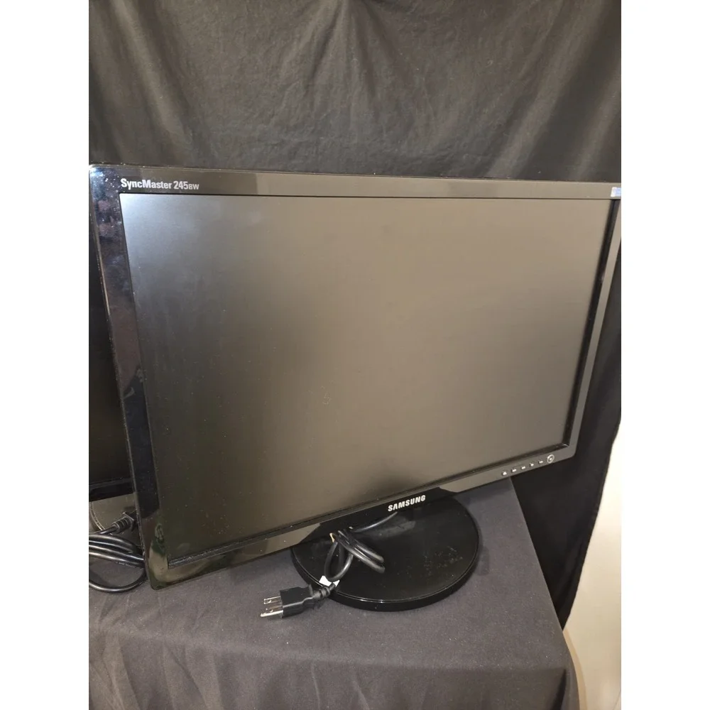 Samsung Syncmaster 245bw 24 Inch‎ Gaming Monitor With Cables Adjustable Stand